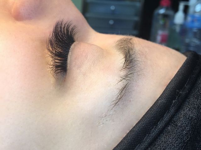 3D Volume eyelashe extensions. Sofia Lashes.