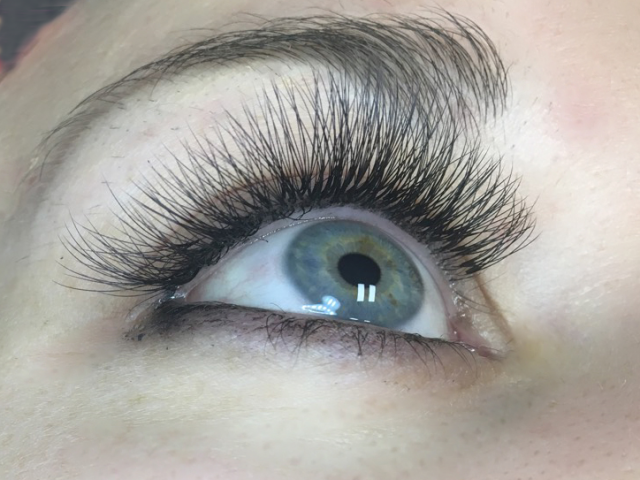 alt=&quot;3D Volume eyelash extensions-Sofia lashes-Edmonton&quot;