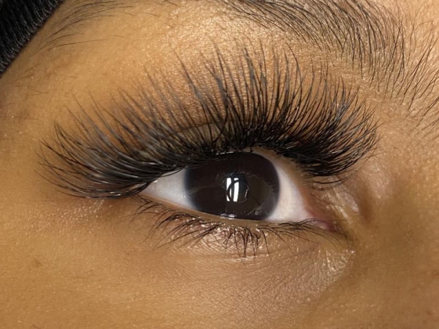 alt=&quot;Hybrid Lash extensions&quot;